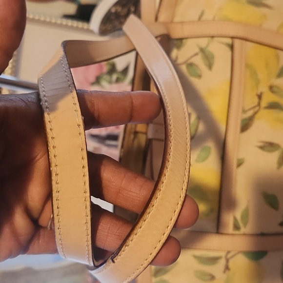 KATE SPADE CANVAS STORYBOOK LEMON PRINT TOTE EUC - Picture 4 of 12